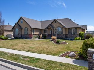 1007 W Chapel Ridge Dr, South Jordan, UT 84095