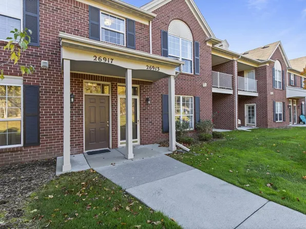 26917 Carrington Pl, Harrison Township, MI 48045