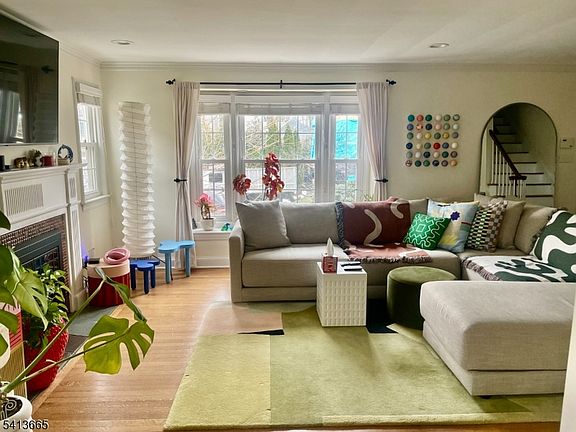 3rd image of 3 Elmwood Pl