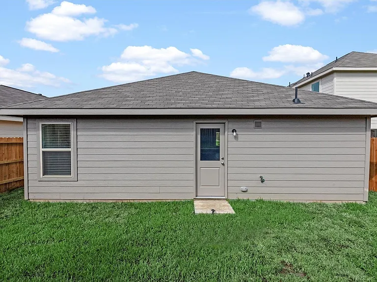 1525 San Sebastien Dr — Photo 22