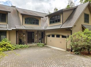 12 Club Dr, Sapphire, NC 28774