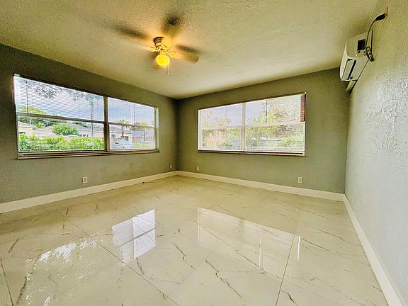 5th image of 614 N East St #3