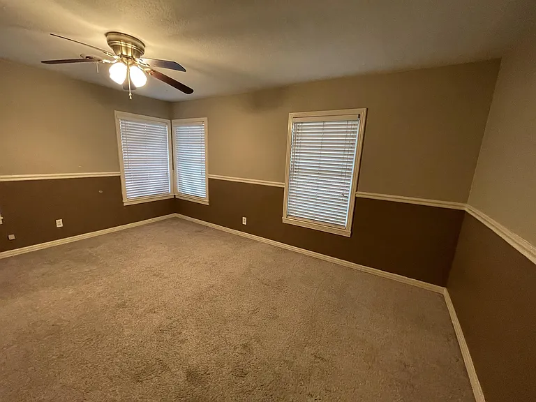 611 E University Dr #1 — Photo 21