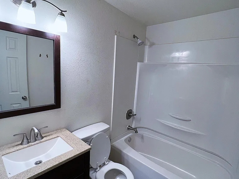 765 SE Russell St — Photo 19