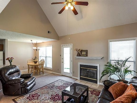 4th image of 2209 Chasemore Ct