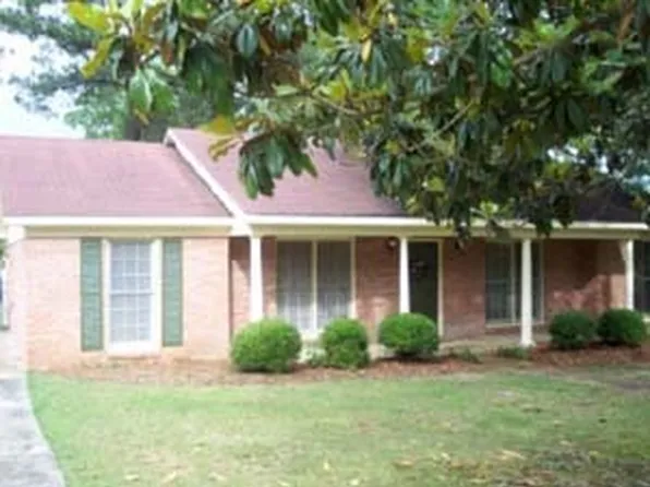 5225 Stonegate Dr, Columbus, GA 31909