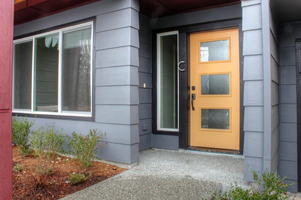 Building Photo - 626 238th Pl SE #C