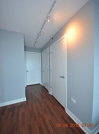 4th image of 1211 S Prairie Ave APT 602