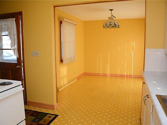5th image of 3747 Northview Dr