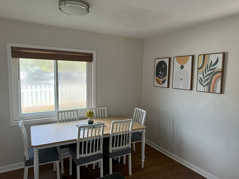 319 N Clementine St — Photo 15