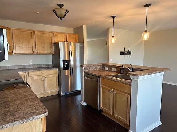 2nd image of 3895 Forester Blvd