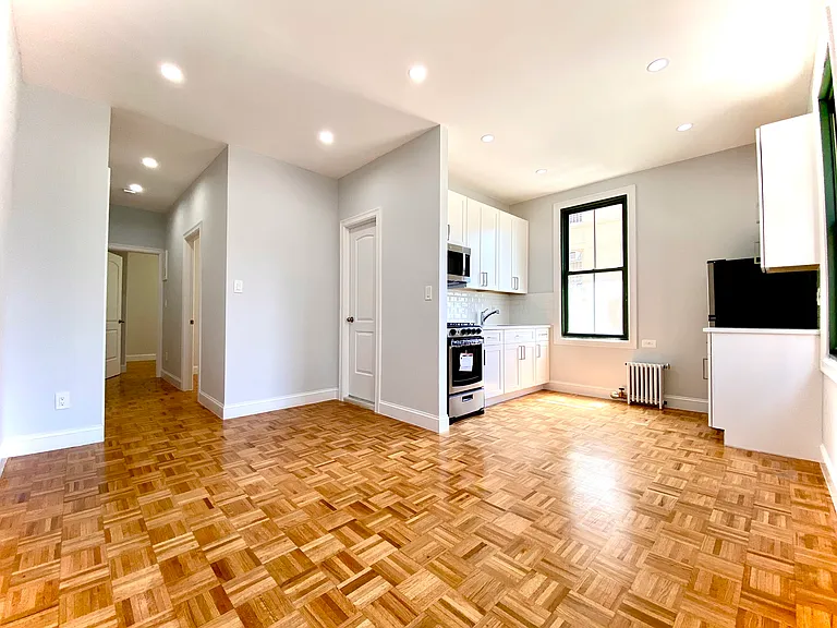 501 E 78th St #3C — Photo 3