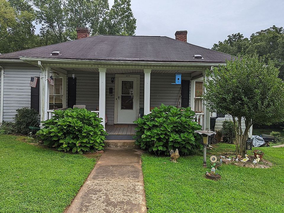 Front view of 117 Powell Ave
