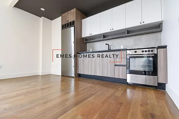 Rented by Emes Homes Realty LLC | media 71