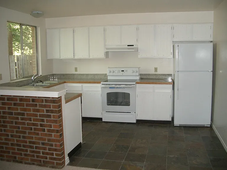 3850 Paseo Del Prado #20 — Photo 3