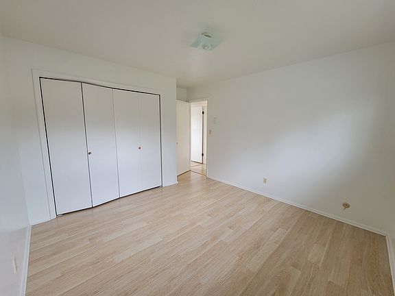 4th image of 1646 Grandview Dr