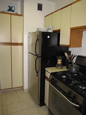 Rented by Newell and Assoc. | media 22