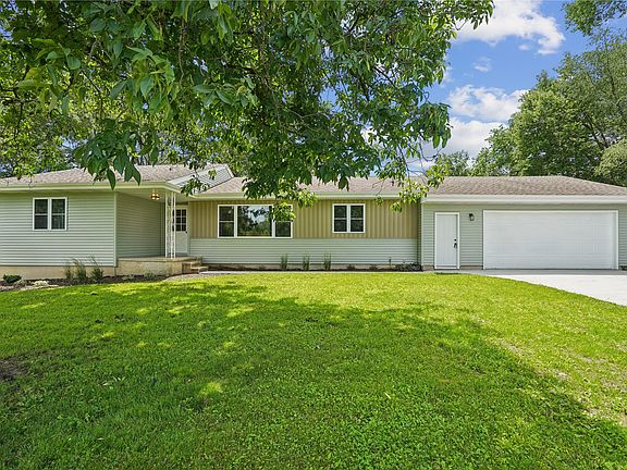 3rd image of 1033 Rolling Glen Dr