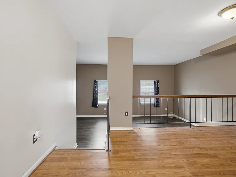 398 Harry S Truman Dr — Photo 6