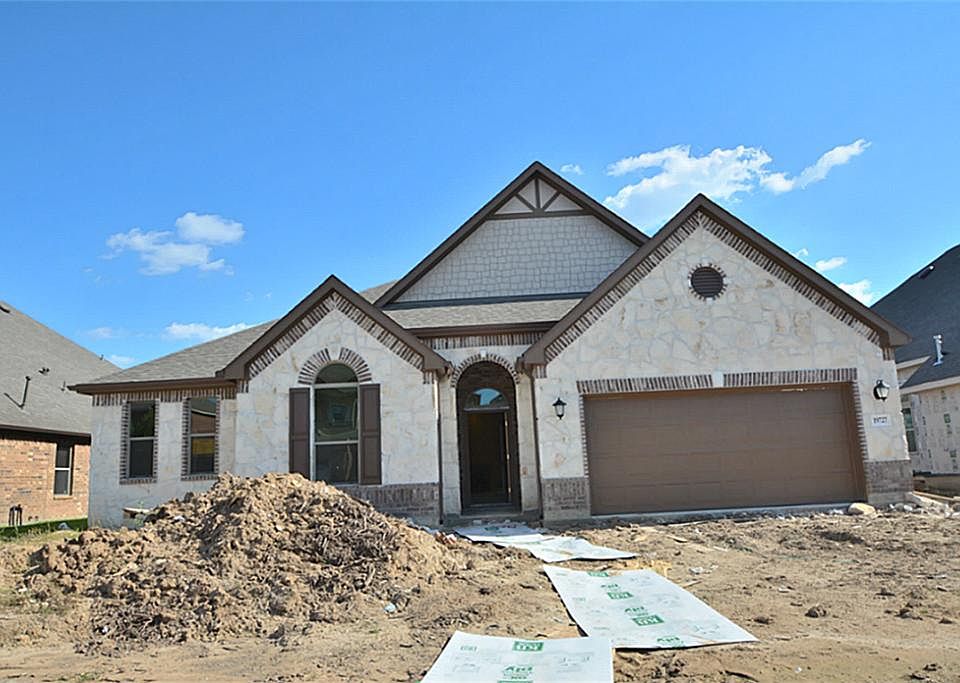1st image of 19727 Benbrook Manor Ln