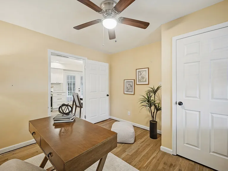 724 Yorkshire Dr — Photo 38