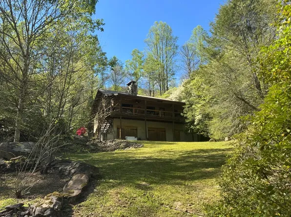 2545 Coopers Creek Rd, Bryson City, NC 28713