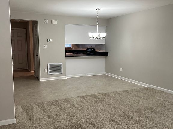 2nd image of 4422 Roller Ct