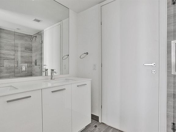 4th image of 1300 Brickell Bay Dr APT 3203