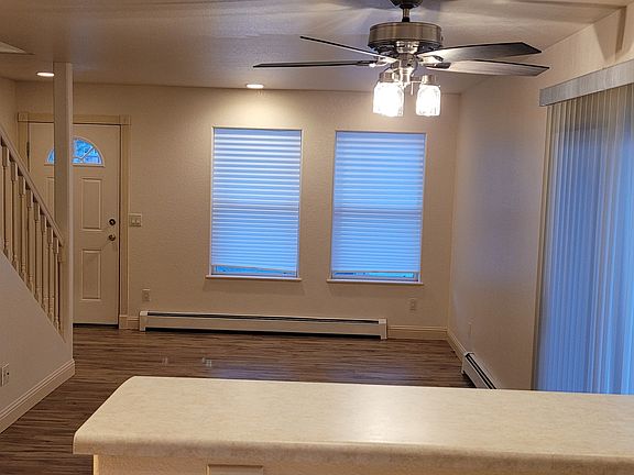 3rd image of 145 Caywood Cir #1