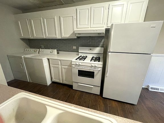 5th image of 1274 Prairie Ave Unit B
