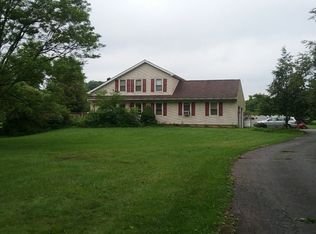 30 S Sunrise Ln, Boyertown, PA 19512