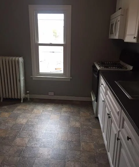 559 W Chestnut St #3 — Photo 3