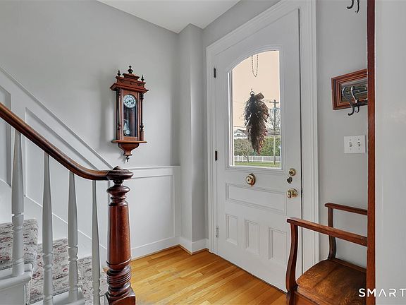 3rd image of 112 Main Street