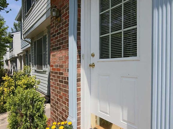 3rd image of 8502 Blue Rock Ln
