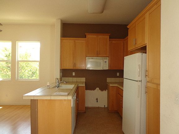3rd image of 10905 Tower Park Dr