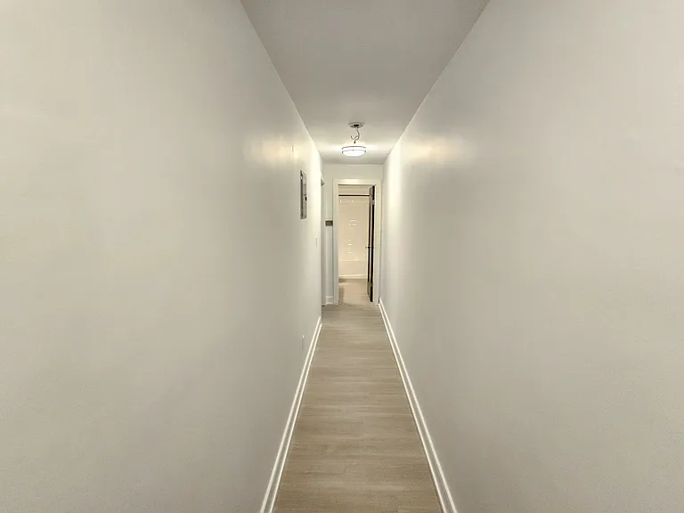 34 Carleton St S — Photo 7