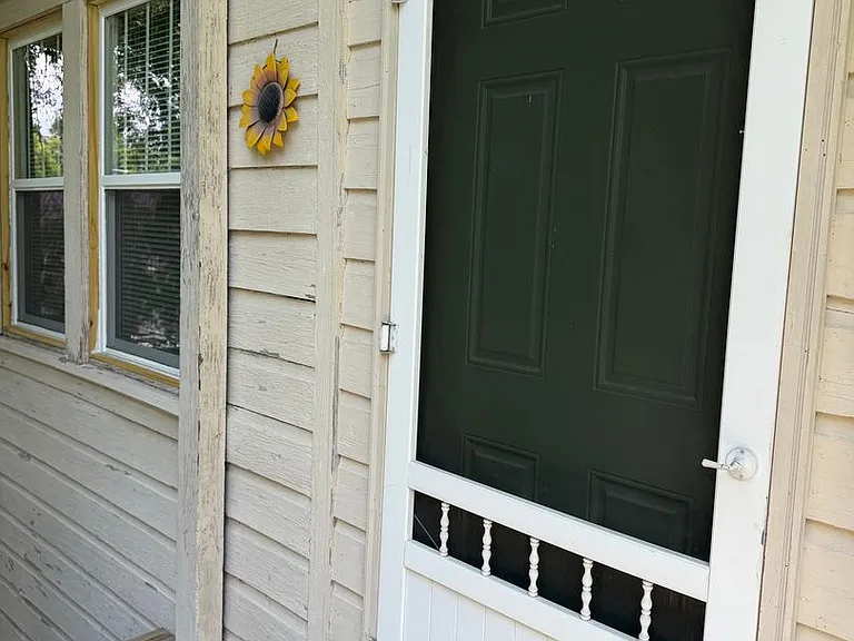 653 E Main St #D — Photo 4
