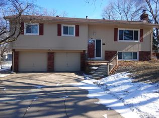 1111 Oke St, Papillion, NE 68046
