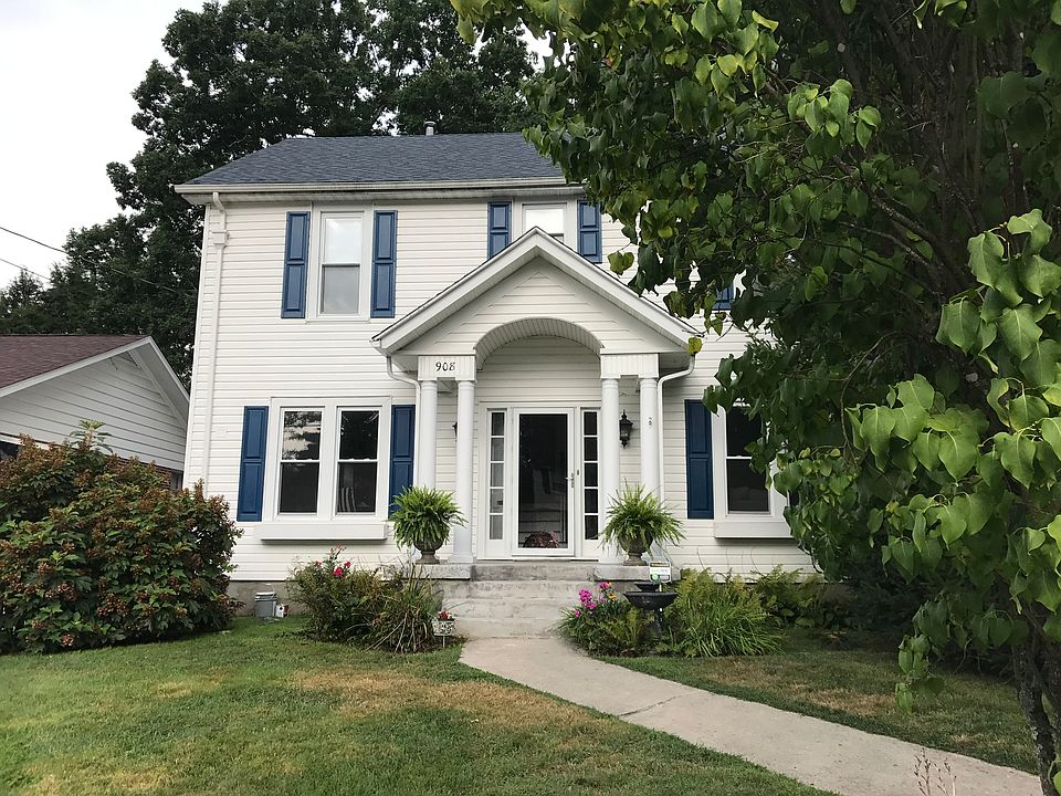 1st image of 908 Woodlawn Ave