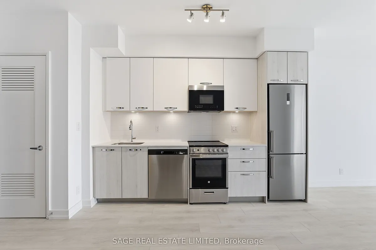 Building Photo - 75 James St S #1409
