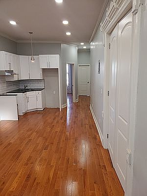 2nd image of 753 Macon St APT 1