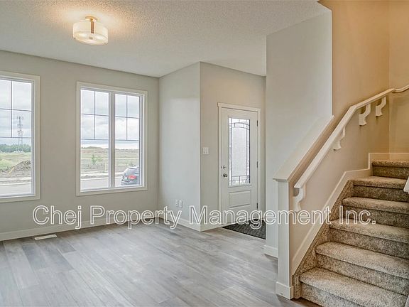 2nd image of 17 Nouveau Dr