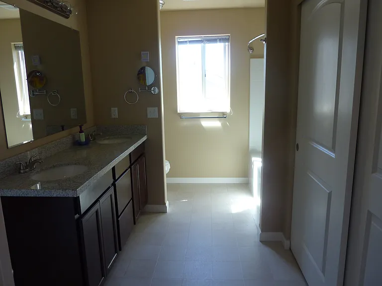 809 SE Kinsley Ln — Photo 4
