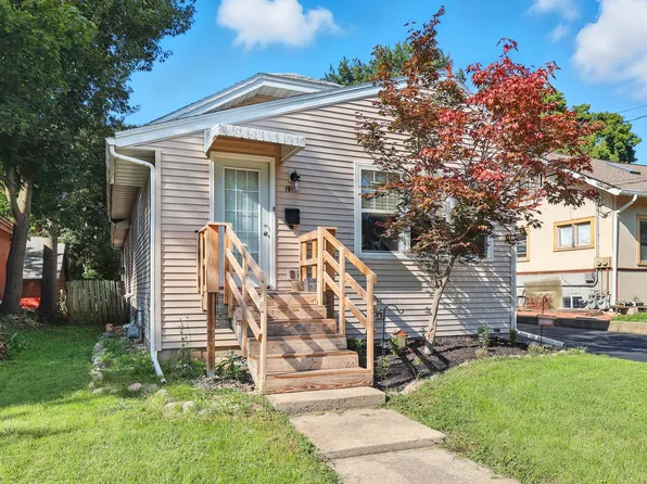 1912 Rural St, Rockford, IL 61107