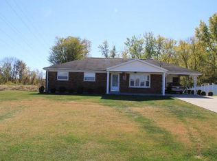 715 Bielby Rd, Lawrenceburg, IN 47025