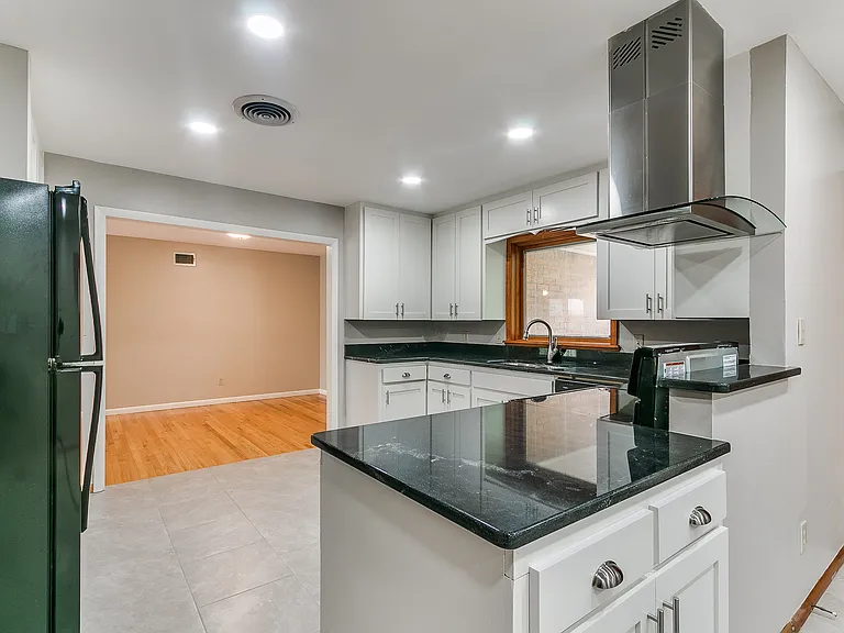 1214 Cruce St — Photo 10