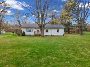 2735 Millville Rd, Lapeer, MI 48446