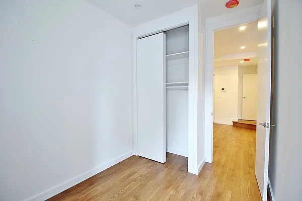 Rented by Julianna Realty Corp | media 15