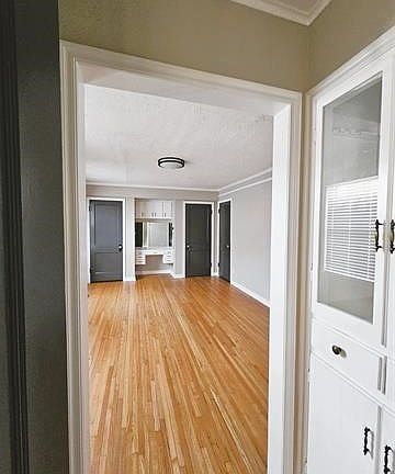 5th image of 1403 S Harvard Ave