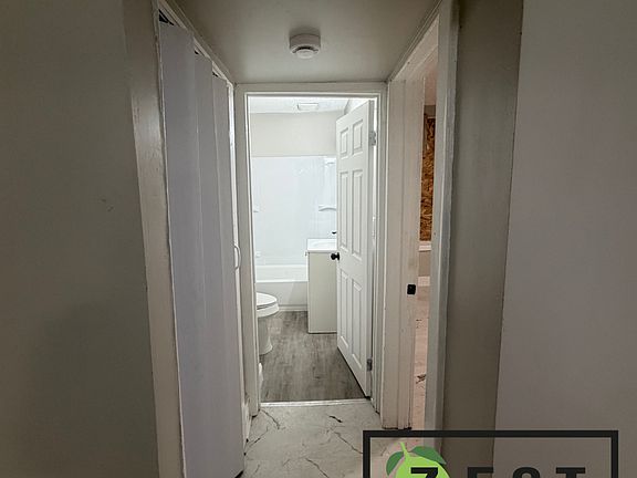 5th image of 7419 Rutherford St